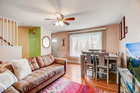 Living - 1903 Lee St, Evanston, IL 60202 photo 1 of 9