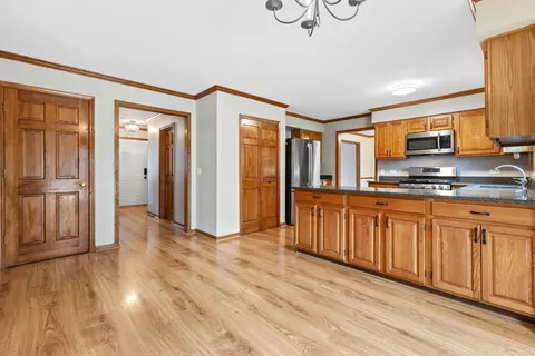 Kitchen - 2522 Braddock Dr, Naperville, IL 60565 photo 4 of 4