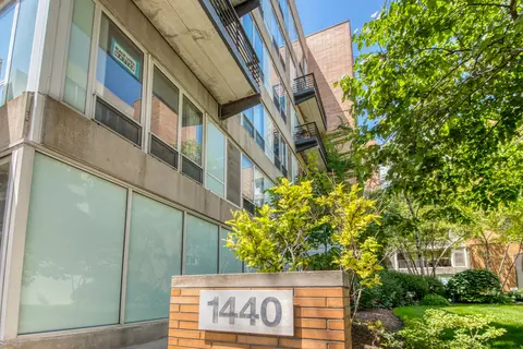 1440 S Michigan Ave #214, Chicago, IL 60605