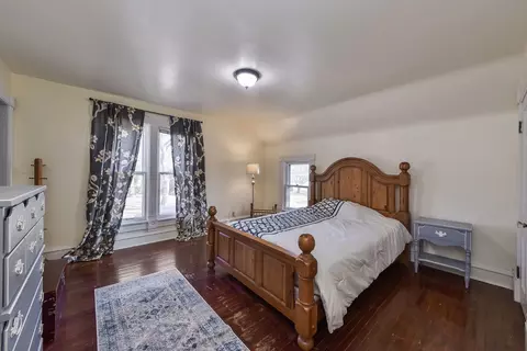 Bedroom - 1114 Hill Ave, Elgin, IL 60120 photo 2 of 3