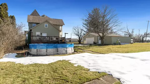 Exterior - 604 Main St, Leaf River, IL 61047 photo 6 of 8