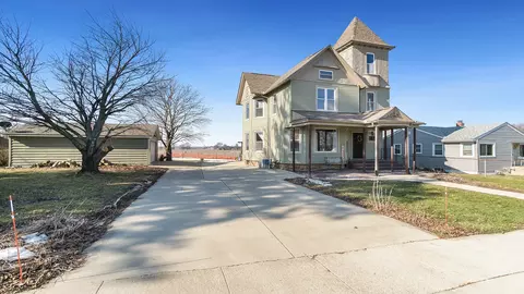 Exterior - 604 Main St, Leaf River, IL 61047 photo 8 of 8