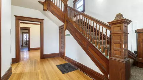 Entry Way - 604 Main St, Leaf River, IL 61047 photo 1 of 2