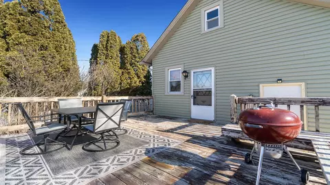 Exterior - 604 Main St, Leaf River, IL 61047 photo 4 of 8