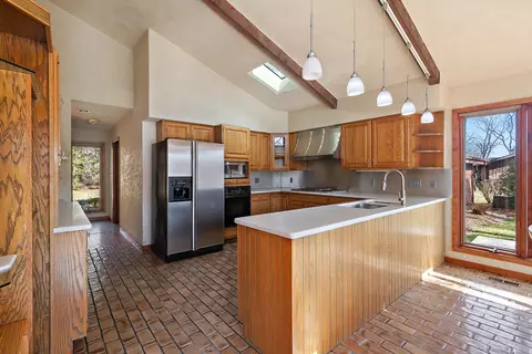 Kitchen - 2888 E 3500s Rd, Kankakee, IL 60901 photo 3 of 5