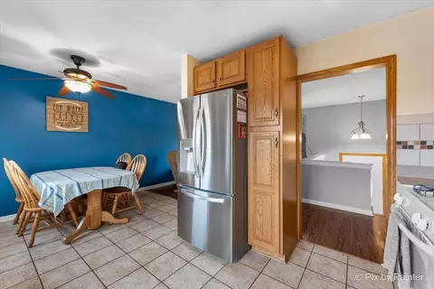 Kitchen - 113 Springleaf Dr, Bolingbrook, IL 60440 photo 2 of 2