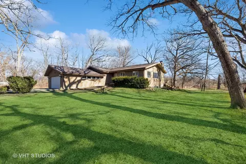 9802 Clark Rd, Richmond, IL 60071