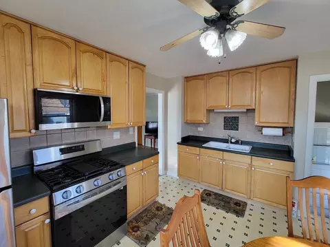 Kitchen - 1245 N Ashbel Ave, Berkeley, IL 60163 photo 2 of 4