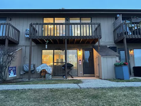 63 Aspen Colony #3, Fox Lake, IL 60020