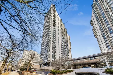 5701 N Sheridan Rd #5R, Chicago, IL 60660