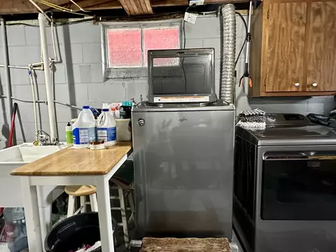 Kitchen - 240 Water St, Weldon, IL 61882 photo 4 of 4