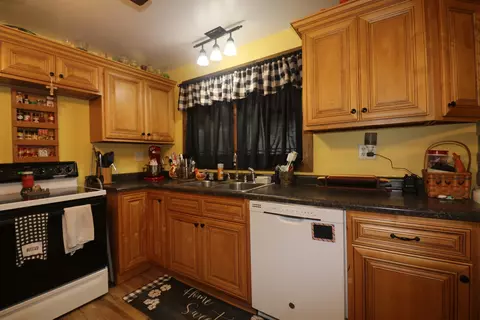 Kitchen - 240 Water St, Weldon, IL 61882 photo 3 of 4
