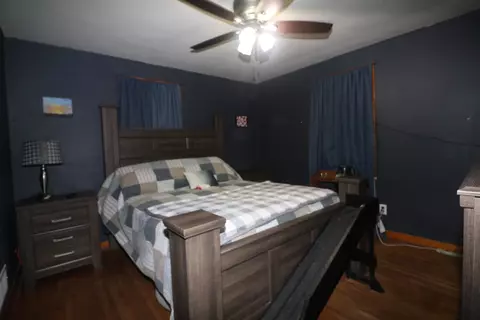 Bedroom - 240 Water St, Weldon, IL 61882 photo 4 of 5