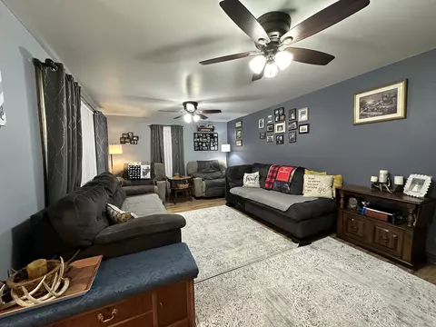 Living - 240 Water St, Weldon, IL 61882 photo 1 of 2