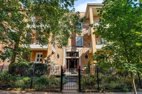 938 W Belle Plaine Ave #3E, Chicago, IL 60613