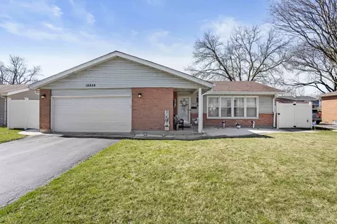 18826 Castle Rd, Homewood, IL 60430