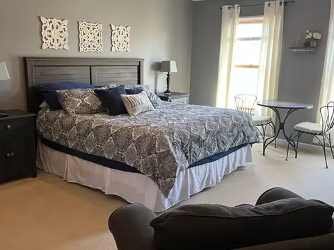 1074 Wakefield Dr, Elgin, IL 60120 photo 9