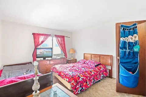 Bedroom - 9 N S220 N Frontage Rd #104, Willowbrook, IL 60527 photo 2 of 2
