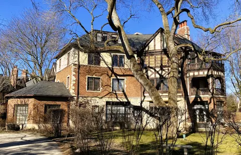 547 Hill Ter #201, Winnetka, IL 60093