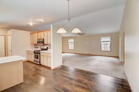 Kitchen - 35756 N Ash St, Ingleside, IL 60041 photo 2 of 7