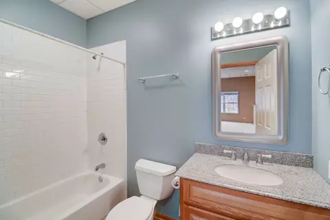 Bath - 35756 N Ash St, Ingleside, IL 60041 photo 4 of 4