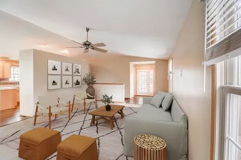 Living - 35756 N Ash St, Ingleside, IL 60041 photo 1 of 3