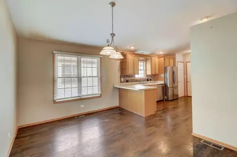 Kitchen - 35756 N Ash St, Ingleside, IL 60041 photo 1 of 7