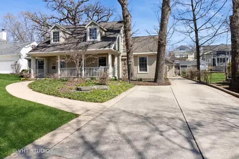 233 Forest Ave, Itasca, IL 60143