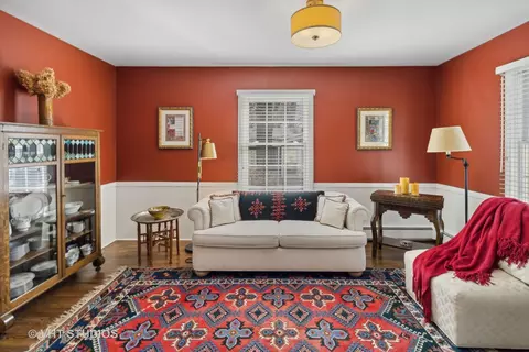 Living - 233 Forest Ave, Itasca, IL 60143 photo 2 of 3