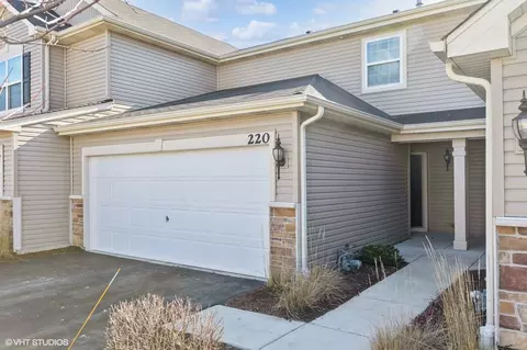 220 Wild Meadow Ln, Woodstock, IL 60098