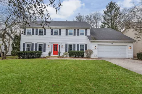 647 Cavalcade Cir, Naperville, IL 60540