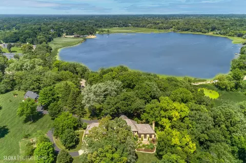 507 Signal Hill Rd, North Barrington, IL 60010