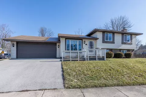 210 S Orchard Dr, Bolingbrook, IL 60440