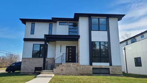 517 S Elm St, Itasca, IL 60143