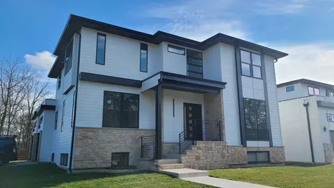 517 S Elm St, Itasca, IL 60143 photo 2