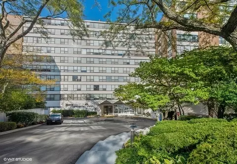 1616 Sheridan Rd #10H, Wilmette, IL 60091