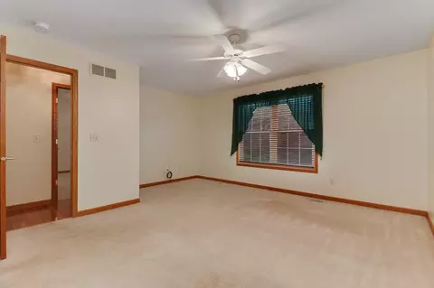 15 Grape Vine Ln, Bloomington, IL 61704 photo 18