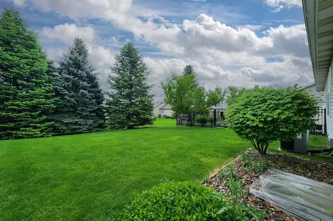 15 Grape Vine Ln, Bloomington, IL 61704 photo 35