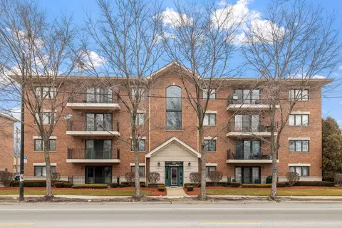 3720 W 111th St #102, Chicago, IL 60655