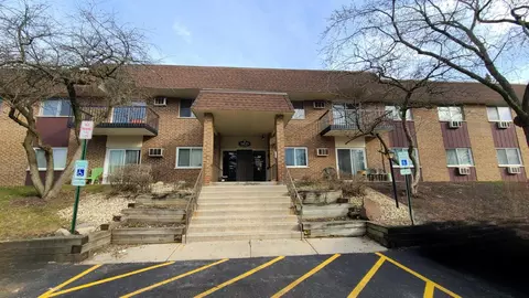 3435 83rd St #C12, Woodridge, IL 60517