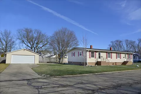404 W Moore St, Ottawa, IL 61350