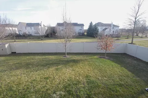 Exterior - 1909 Blue Heron Cir, Bartlett, IL 60103 photo 3 of 5