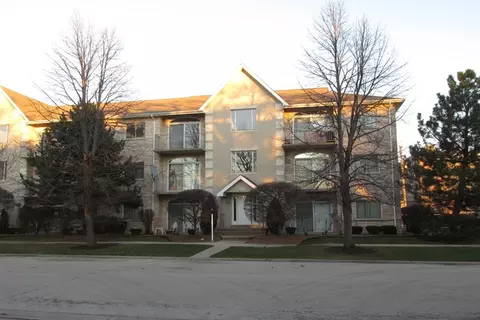 9439 S 79th Ave #302, Hickory Hills, IL 60457