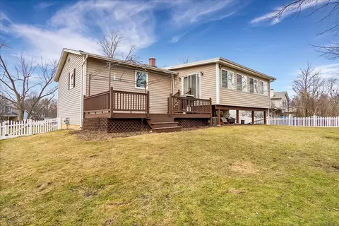 Exterior - 415 Devon Ln, Bolingbrook, IL 60440 photo 6 of 9