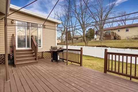 Exterior - 415 Devon Ln, Bolingbrook, IL 60440 photo 4 of 9