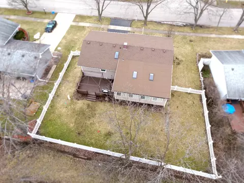 Exterior - 415 Devon Ln, Bolingbrook, IL 60440 photo 9 of 9