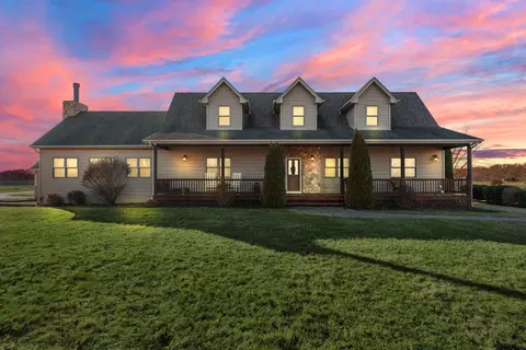 26930 S State Line Rd, Crete, IL 60417