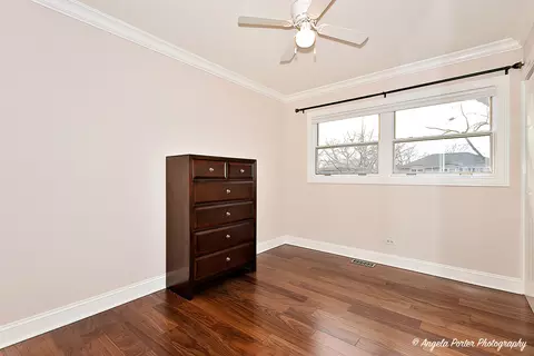 Bedroom - 1715 N Beech Rd, Mount Prospect, IL 60056 photo 6 of 7