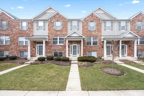 2521 Emily Ln, Elgin, IL 60124