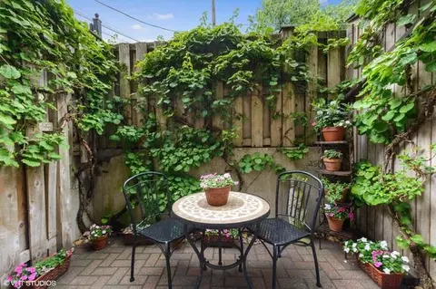 Exterior - Undisclosed, Chicago, IL 60657 photo 1 of 2